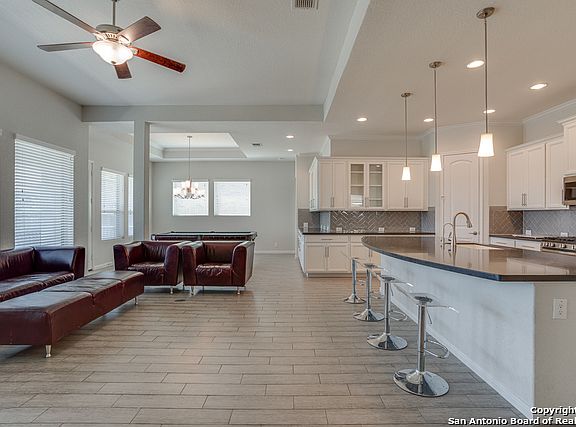 5th image of 2009 Cottonwood Way