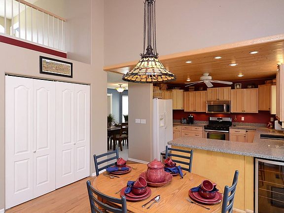 10108_silver_maple_circle_MLS_HID683851_ROOMbreakf