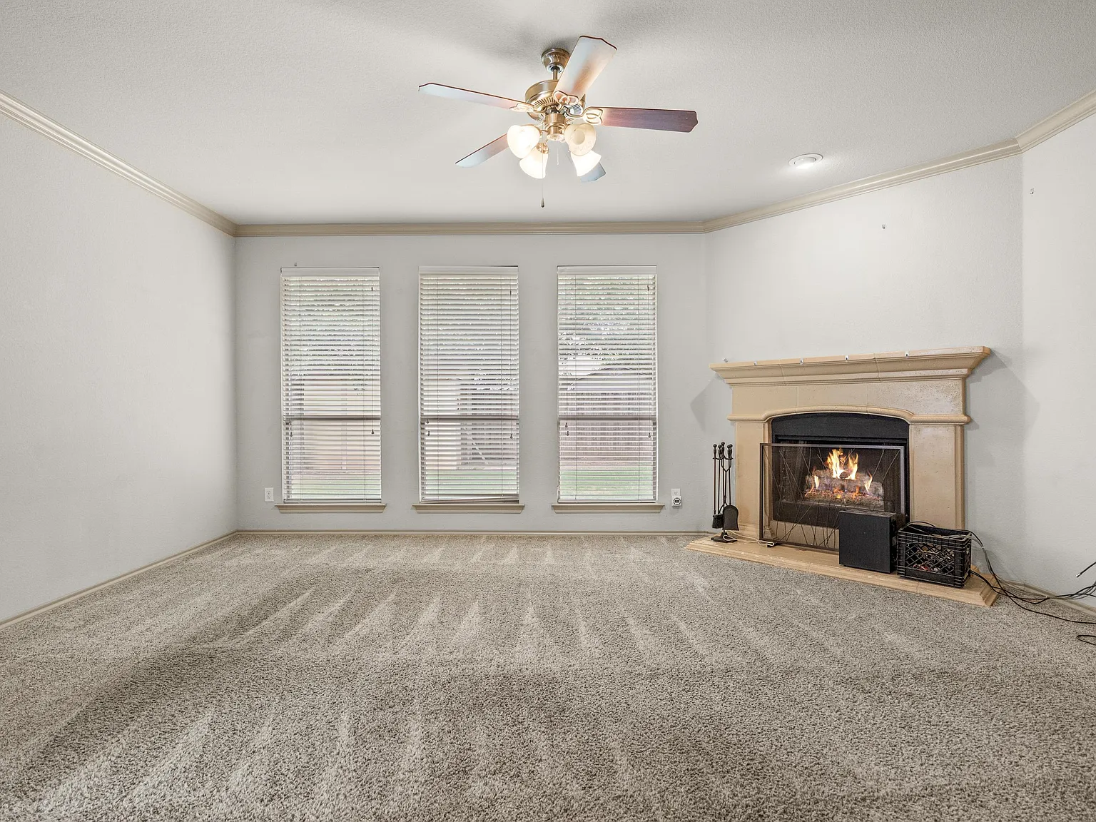 4 bed, 2595 sqft, $2,750 — Photo 3