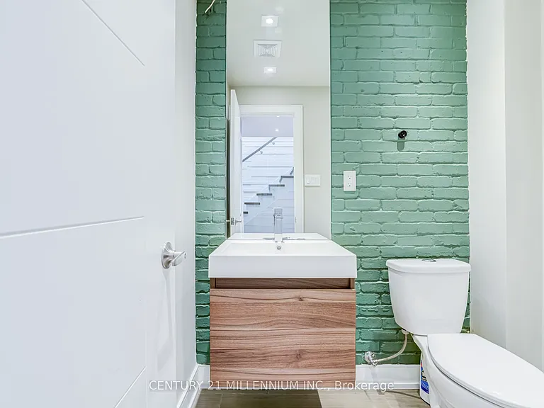 30 Queensmill Ct — Photo 18