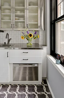 Sold by Compass | media 7