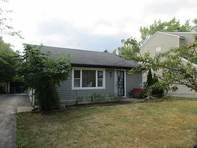 10506 S 81st Ct photo 1