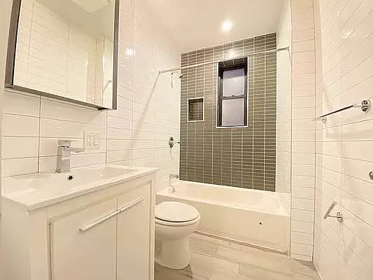 Rented by Bruma Realty LLC | media 7