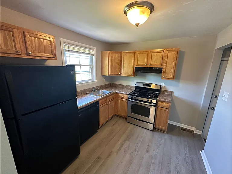 6202 Everall Ave — Photo 3