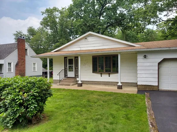 17 Woodside Ave, Oil City, PA 16301