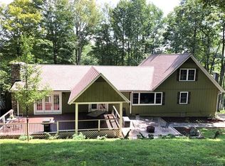 671 Trillium Ln, Mars Hill, NC 28754