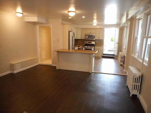 3rd image of 245 Sand Ln
