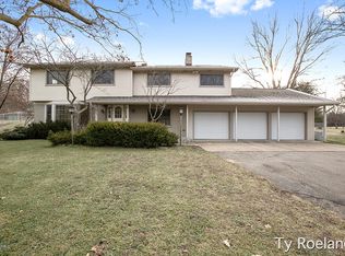 940 Thornapple River Dr SE, Ada, MI 49301