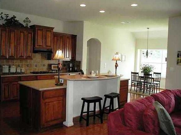 Upgraded gourmet kitchen