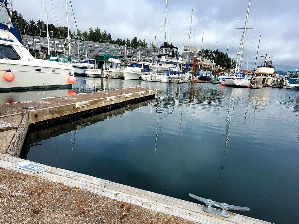 1st image of SE Bay Blvd