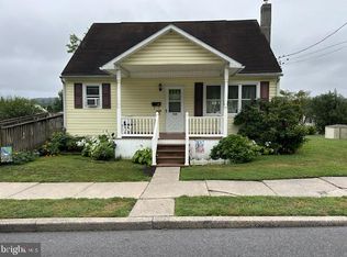 924 W 6th St, Lewistown, PA 17044