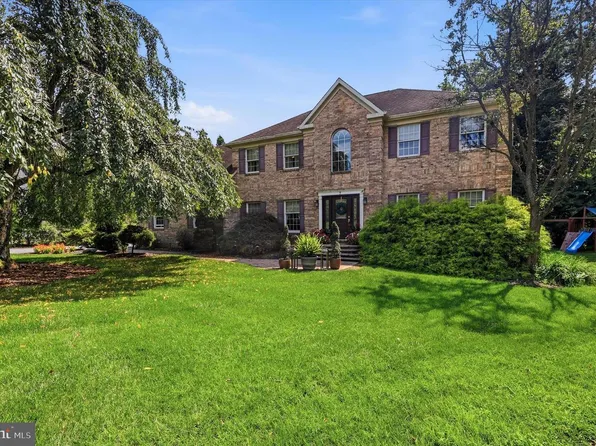7 Emma Dr, Wilmington, DE 19810