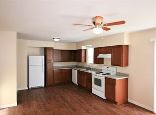 920 Devils Glen Rd, Bettendorf, IA 52722