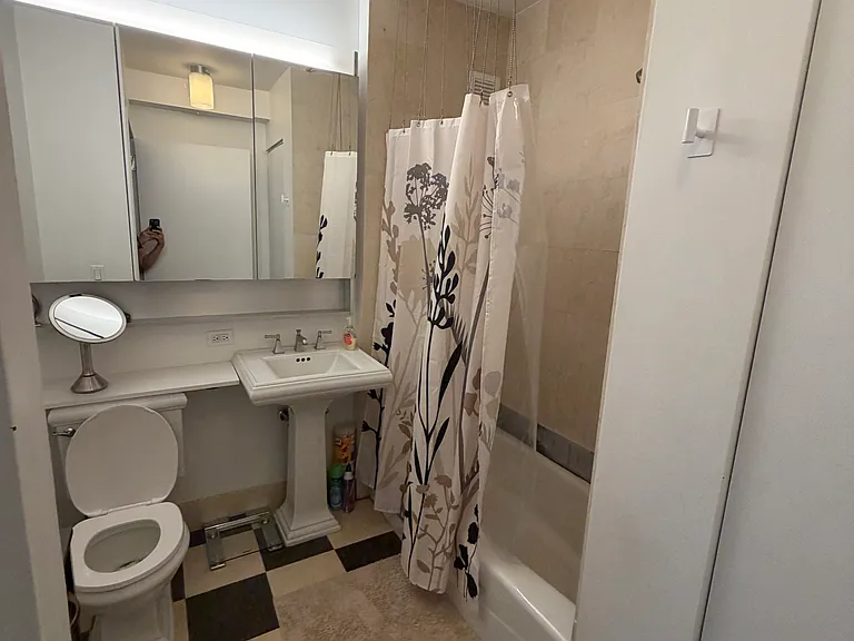 20 River Ter #9B — Photo 16