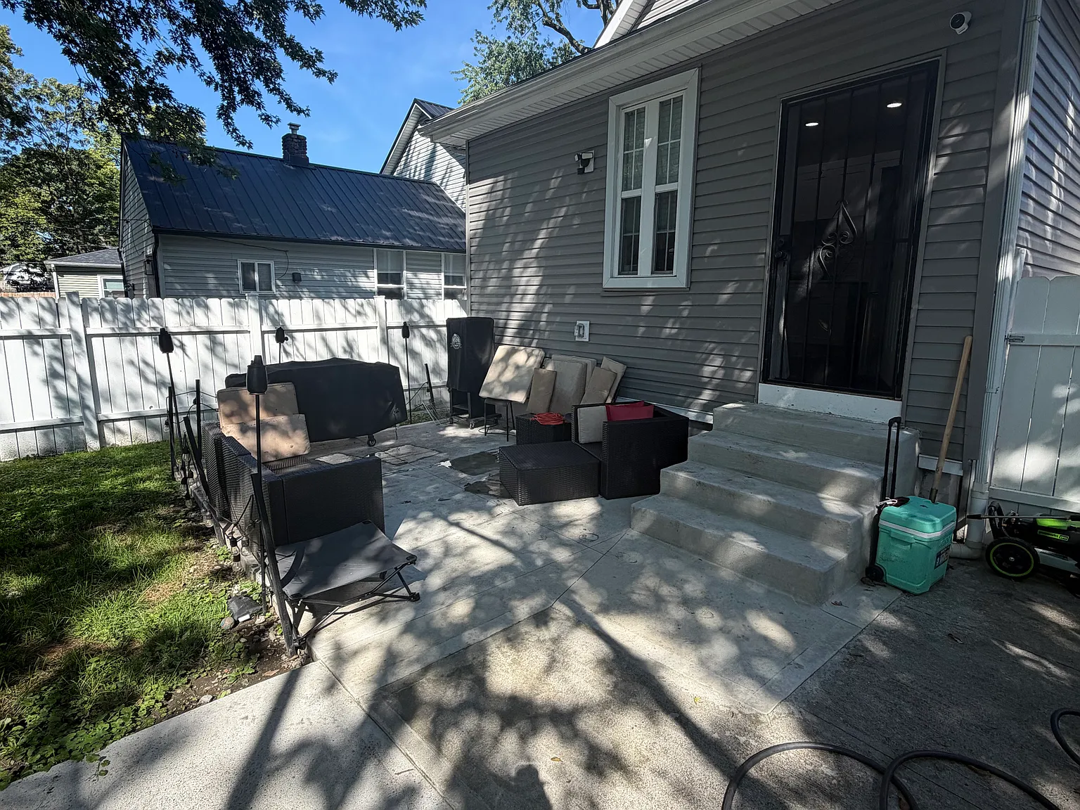 3 bed, 1.5 bath, 1436 sqft, $1,100 — Photo 2