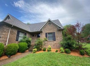 999 Harmony Landing Rd, Goshen, KY 40026