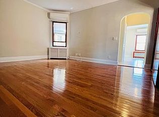 22-34 38th St #1, Astoria, NY 11105