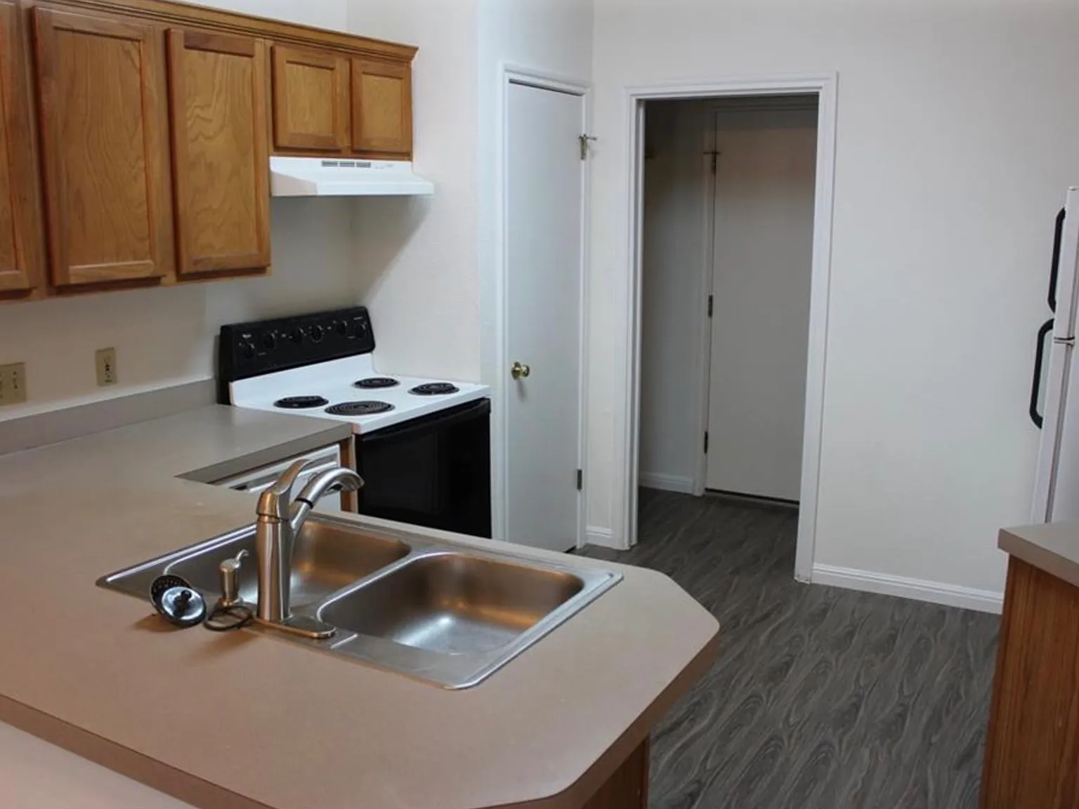 3 bed, 1218 sqft, $1,600 — Photo 3
