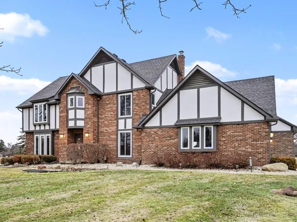 5449 Countryside Dr, Saline, MI 48176