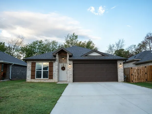 610 Kendra St, Prairie Grove, AR 72753