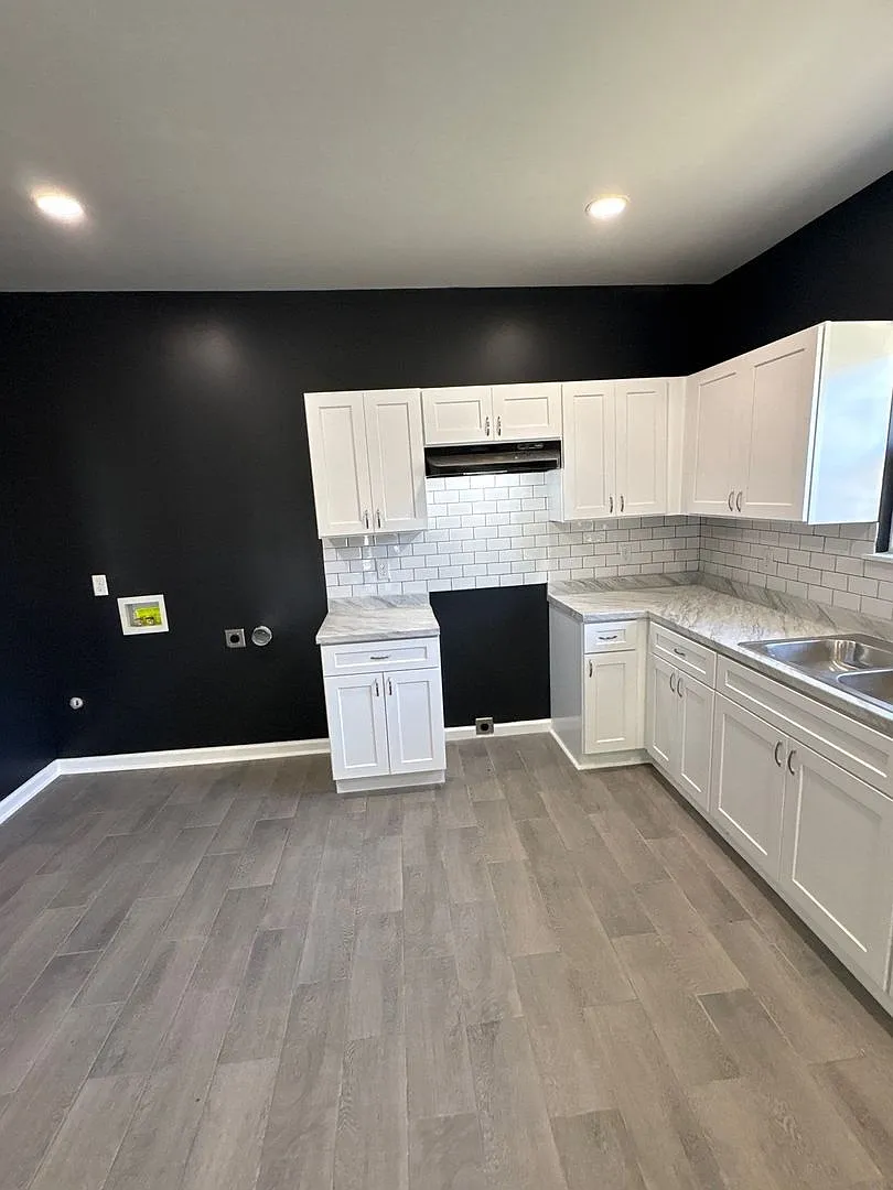 Building Photo - 1088 Kney St
