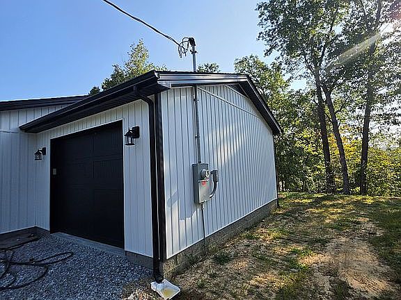 3rd image of 1151 Fount Hubbard Rd