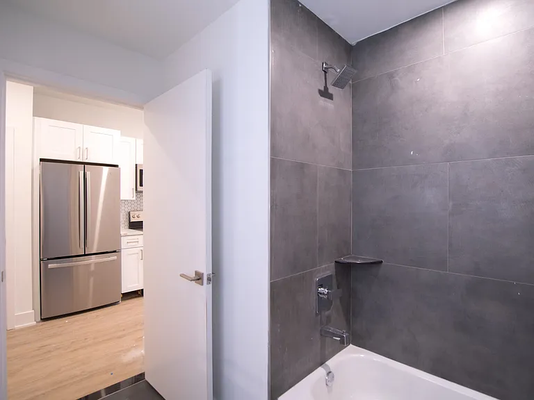 1325 N Lee St #401 — Photo 17