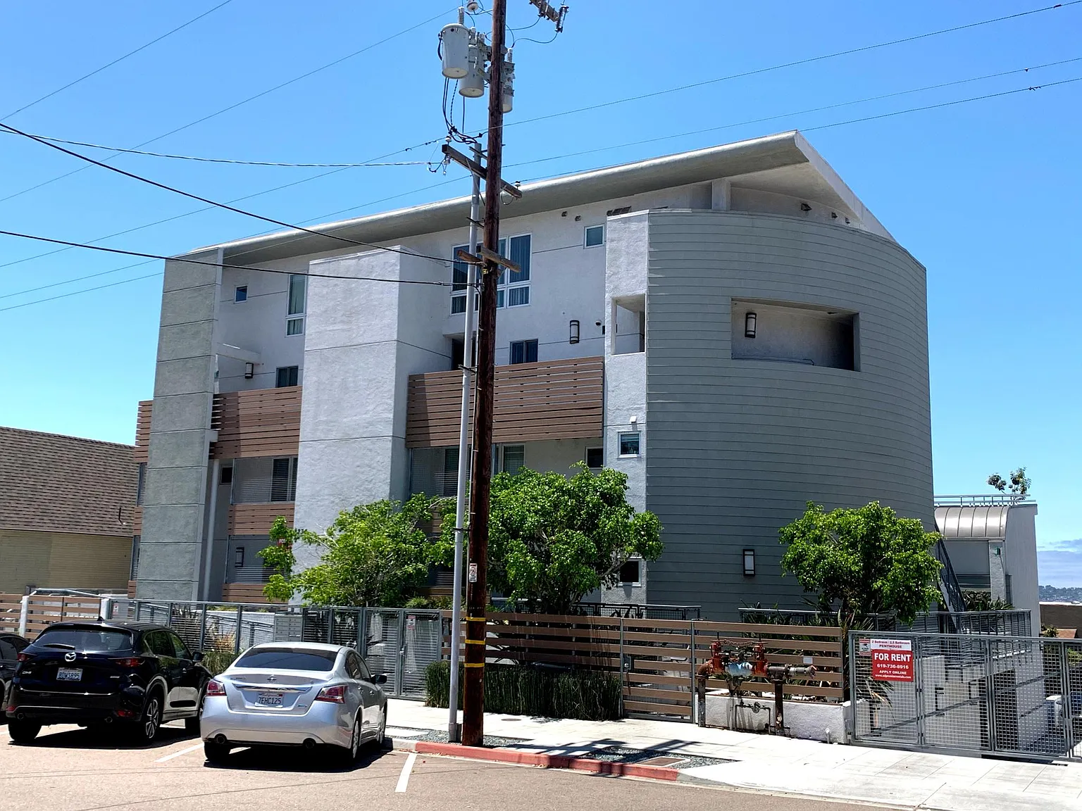 1 bed, 1.5 bath, 1000 sqft, $2,895 — Photo 1