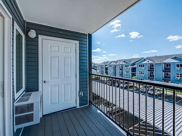 47 South — Photo 12