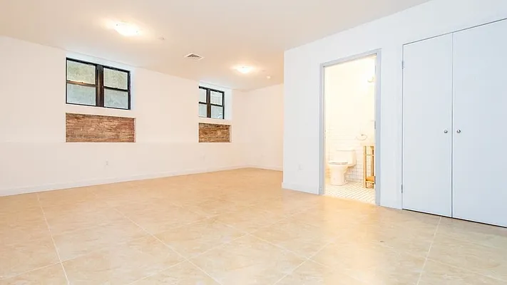 Rented by Nooklyn NYC LLC | media 61