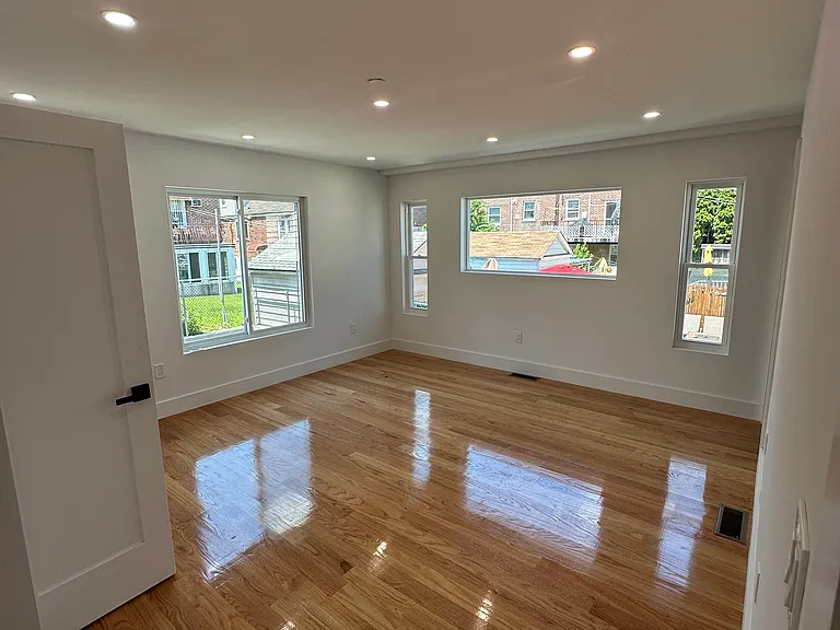 2219 Seymour Ave #1 — Photo 9