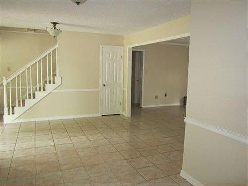 5th image of 15315 Oaklawn Park Dr
