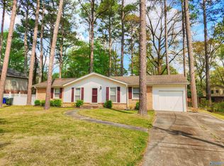 510 Hermitage Wood Dr NW, Huntsville, AL 35806