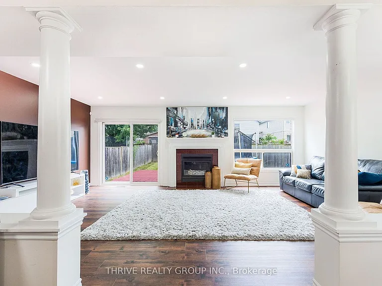 1737 Mickleborough Dr #UPPER — Photo 12