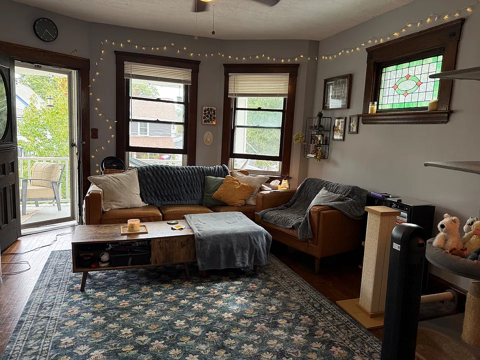 1598 Westwood Ave #2/3