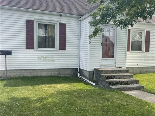 333 W 4th St, Fostoria, OH 44830