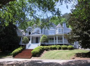 2445 Spalding Dr, Sandy Springs, GA