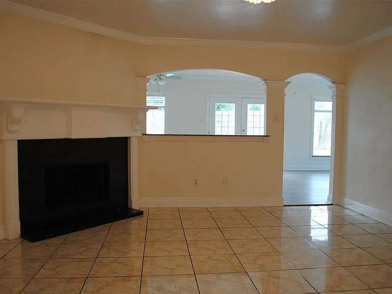 3910 Starbridge Pointe Ln — Photo 5