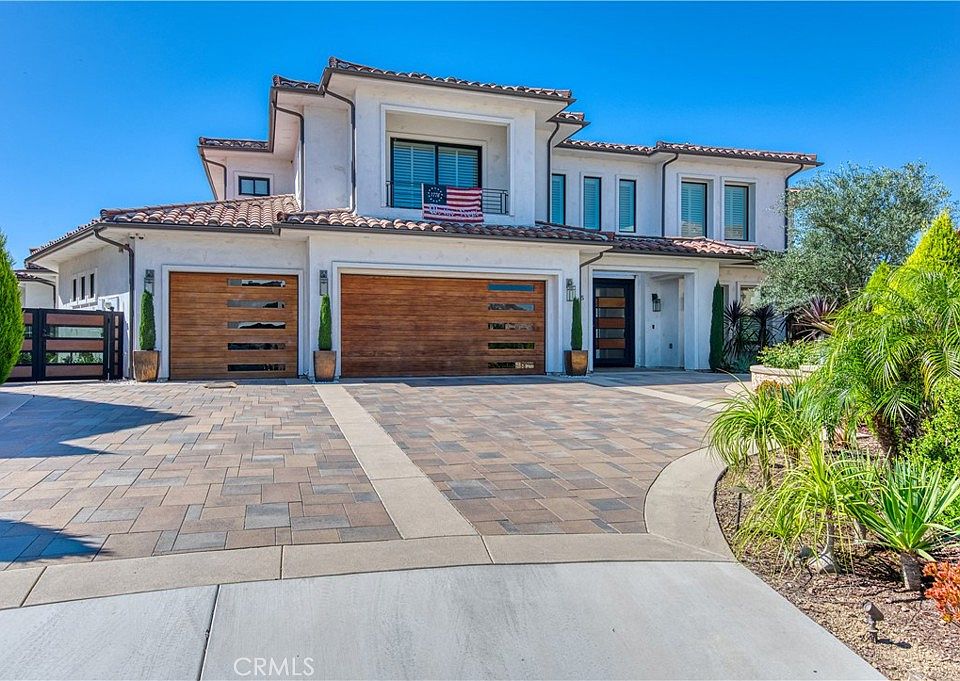 1st image of 5585 Blue Ridge Dr