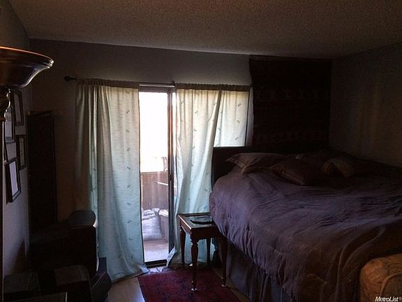 4th image of 3180 Country Club Dr