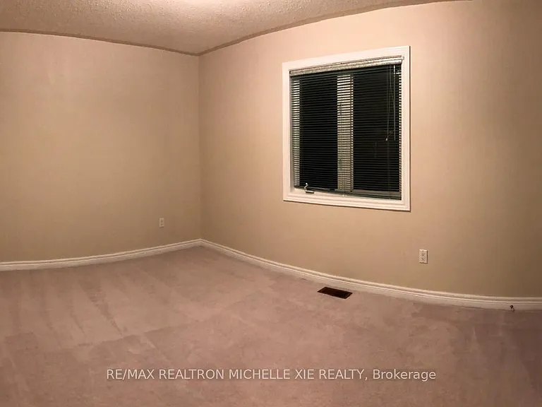 28 Bartlett Rd — Photo 9