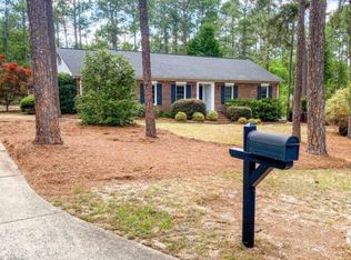 120 Fox Hunt Ln, Southern Pines, NC 28387
