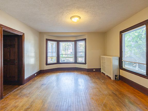 3rd image of 14 Elm St #1