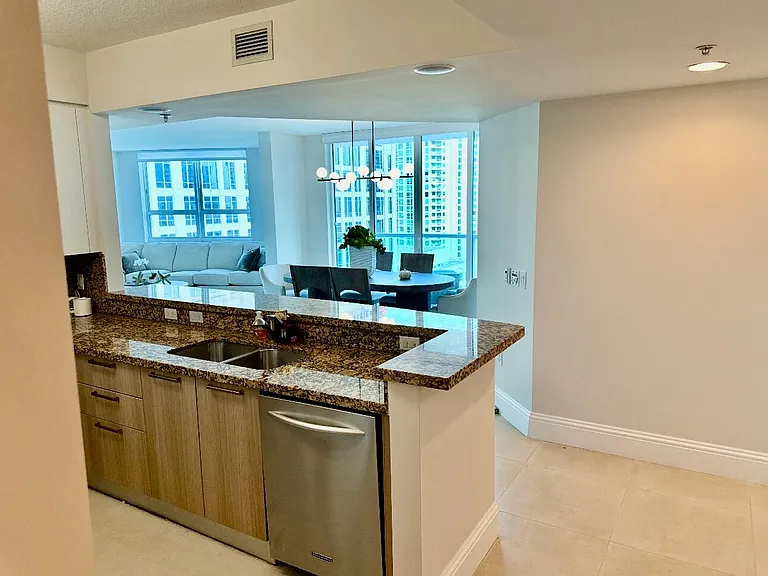 350 SE 2nd St #2630 — Photo 6