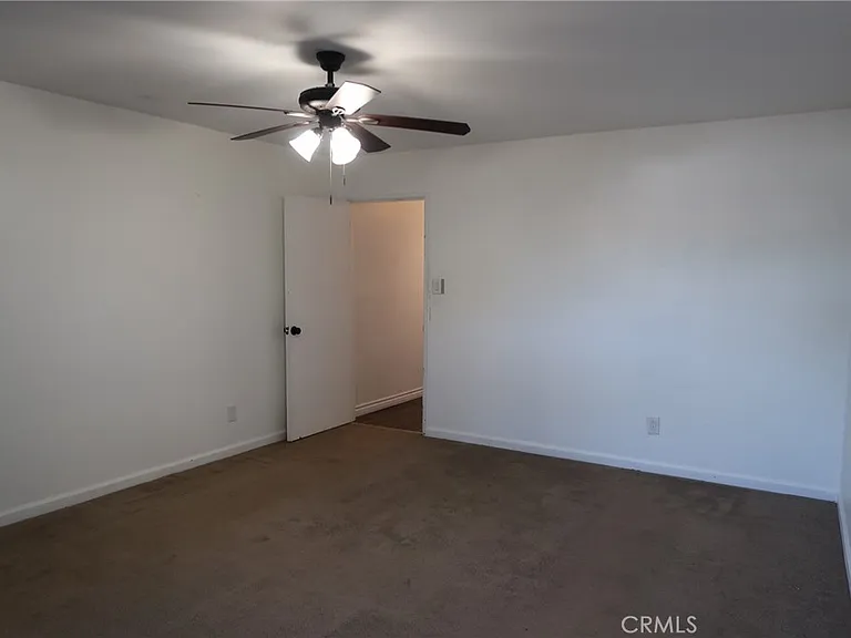 455 Nassau Ave — Photo 10