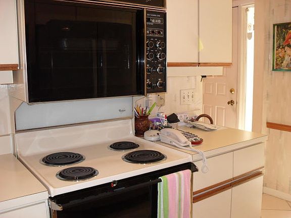 5th image of 5313 Fairway Woods Dr APT 2812