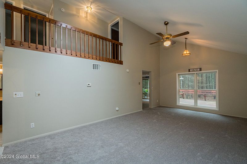 5th image of 214 Thimbleberry Road
