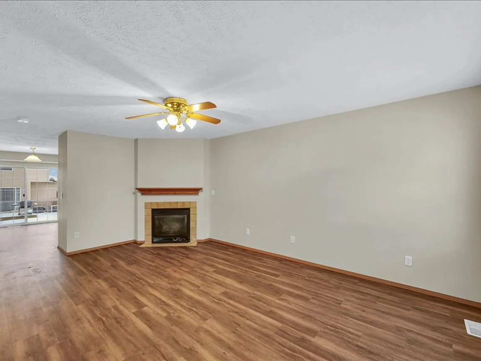 Maple Hill Townhomes — Photo 3