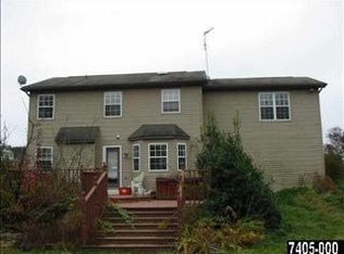 25 Hitching Post Cir, Thomasville, PA 17364