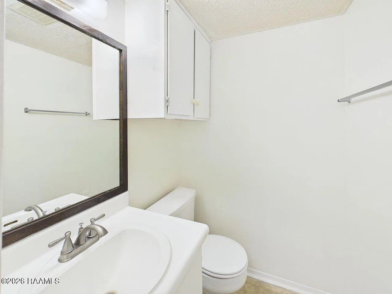 3 bed, 1.0 bath, 1688 sqft, $1,500 — Photo 3